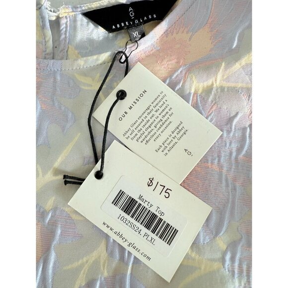 NWT Abbey Glass Women's Marty Top XL Lilac Floral Jacquard Crew Neck Short Sleev - Picture 5 of 13